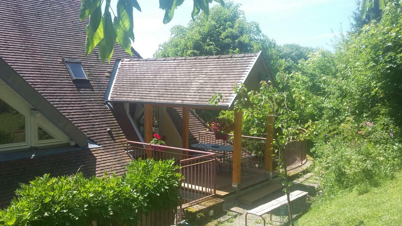 贝桑松Les Fontenottes住宿加早餐旅馆 外观 照片